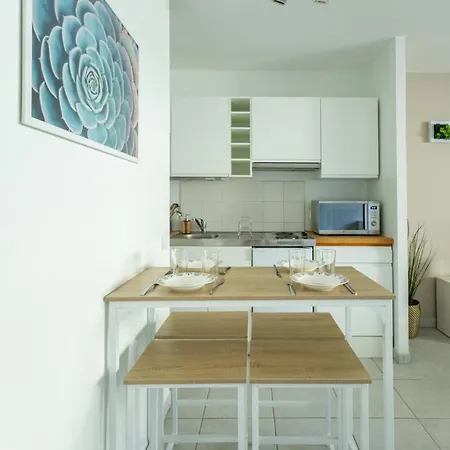 A 20 M - Grande Terrasse - Parking Prive Prázdninový dům *