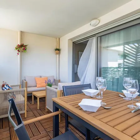 A 20 M - Grande Terrasse - Parking Prive